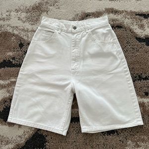 sold — vintage 90s lee high waisted shorts in white